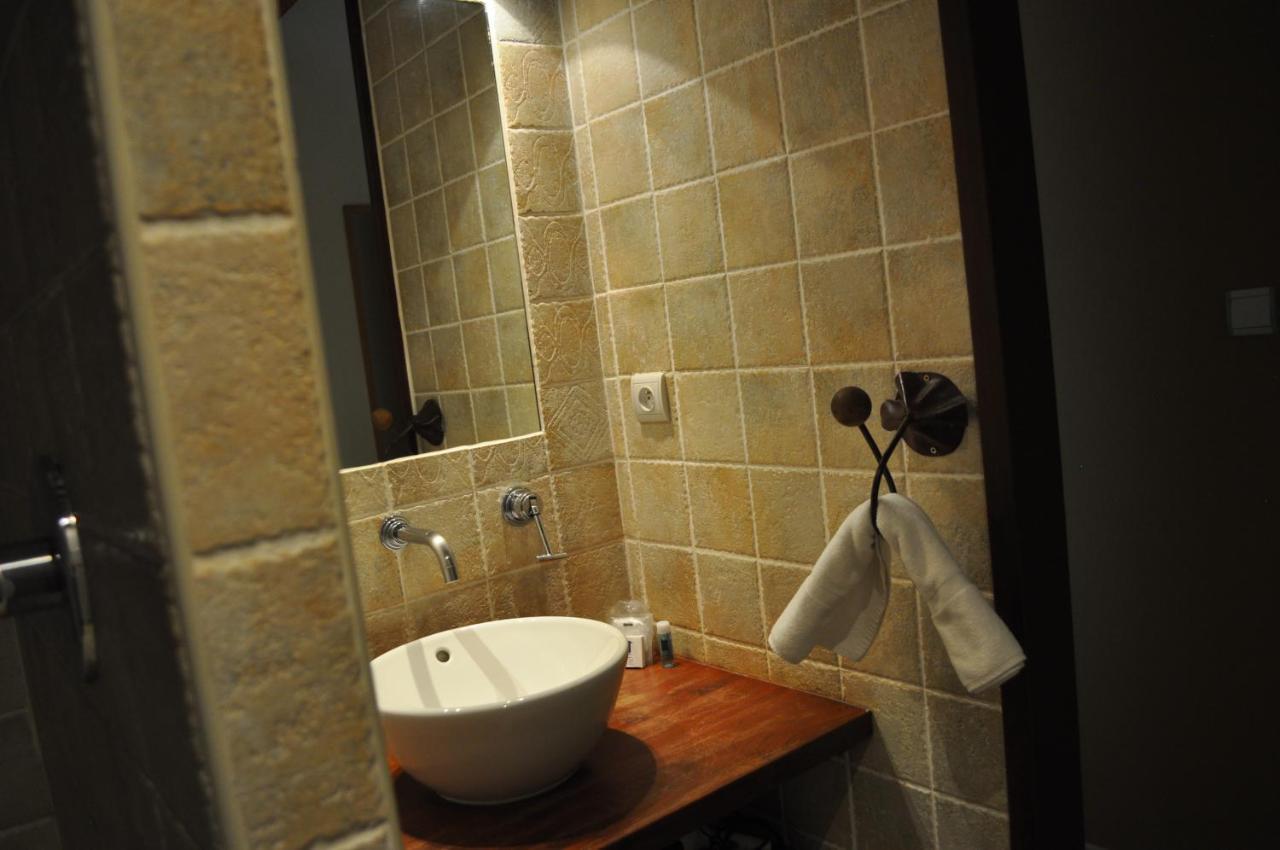 Domaine De Blancardy Hotel Moules-et-Baucels Bagian luar foto