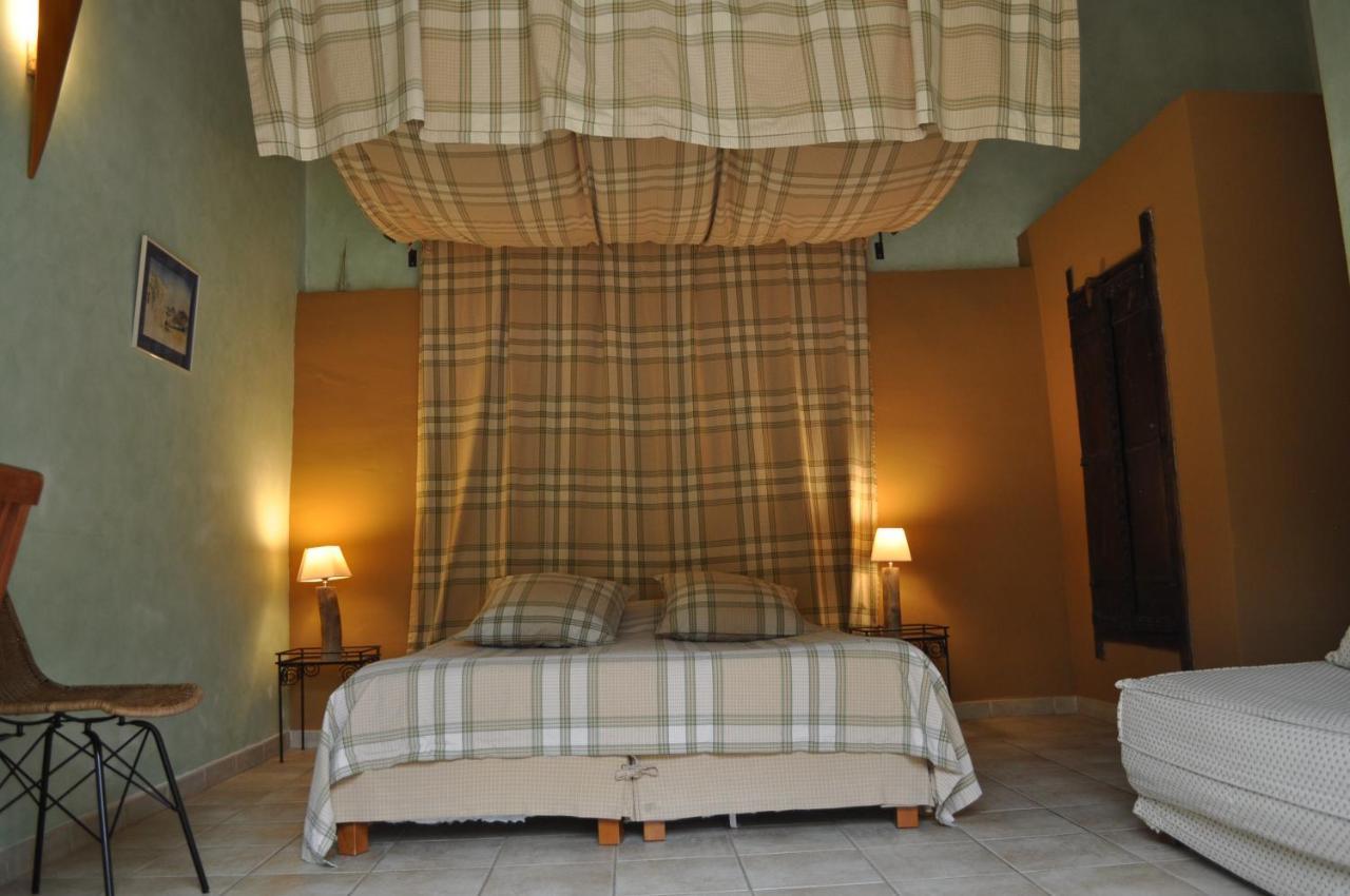 Domaine De Blancardy Hotel Moules-et-Baucels Bagian luar foto