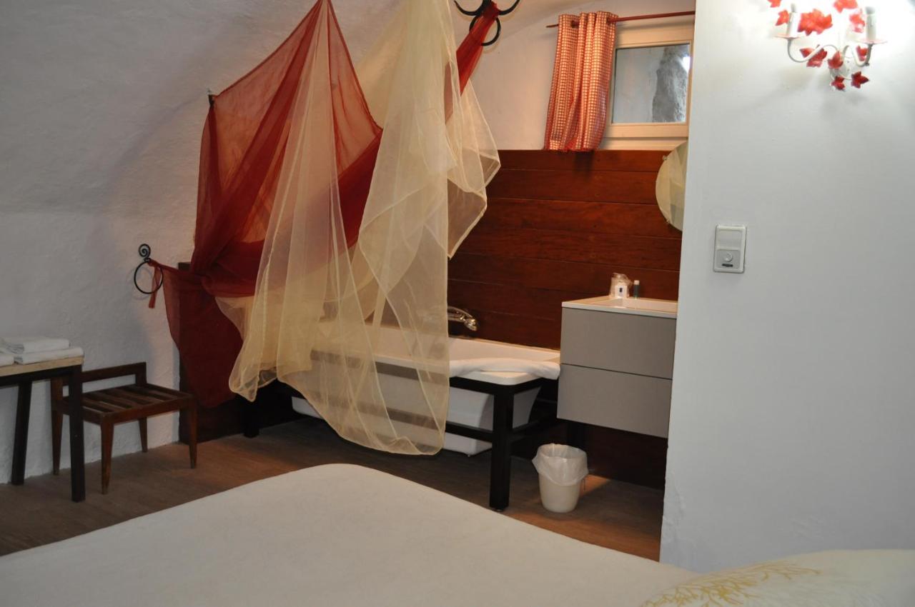 Domaine De Blancardy Hotel Moules-et-Baucels Bagian luar foto